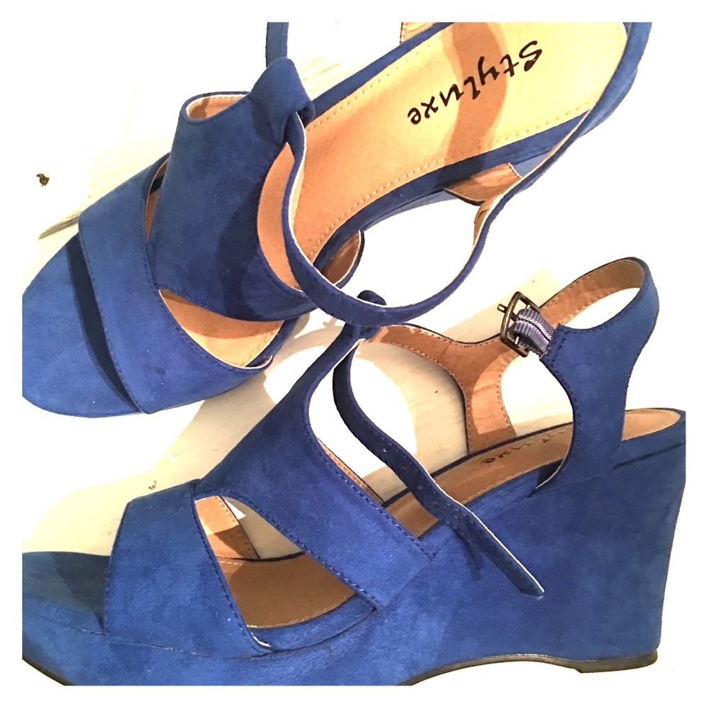 Wedge sandals